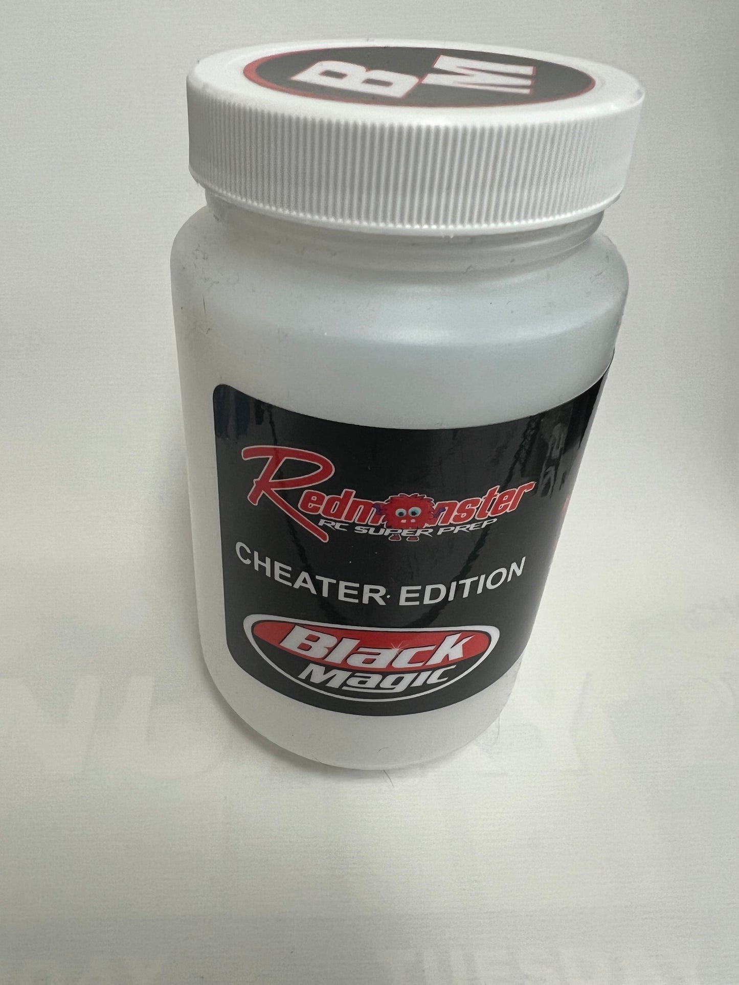 RED MONSTER - 8OZ BLACK MAGIC - TIRE REFRESHER (RM2070)